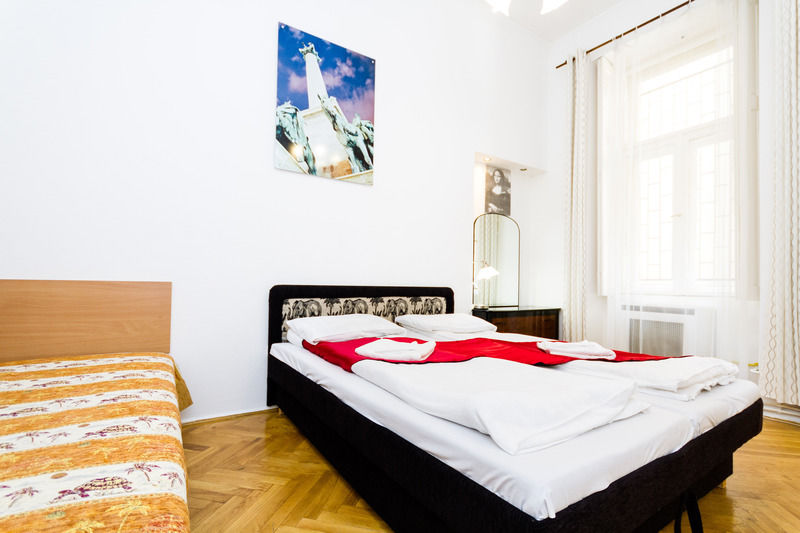 Grand Boulevard Apartments Budapest Exteriör bild